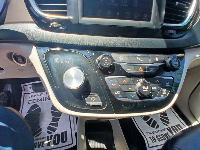 Photo of 2019 Red Chrysler Pacifica