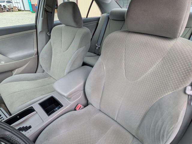 Photo of 2008 Magnetic Gray Metallic Toyota Camry Hybrid