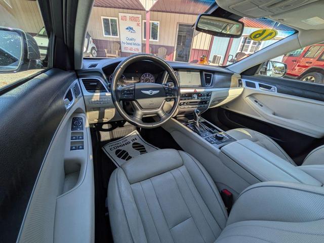 Photo of 2016 Parisian Gray Hyundai Genesis