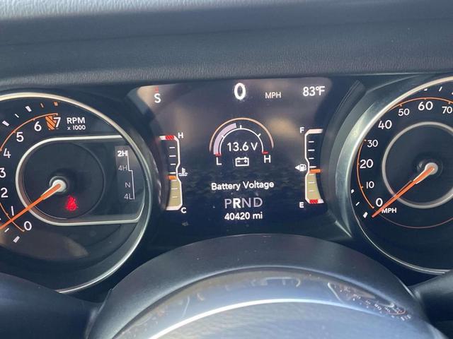Photo of 2022 Bright White Clearcoat Jeep Gladiator