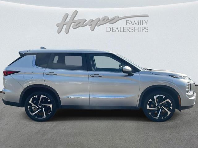 Photo of 2022 Alloy Silver Metallic Mitsubishi Outlander