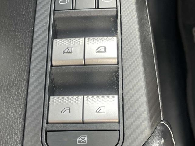 Photo of 2022 Alloy Silver Metallic Mitsubishi Outlander
