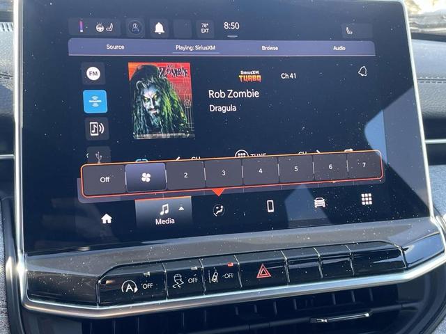 Photo of 2023 Diamond Black Jeep Compass