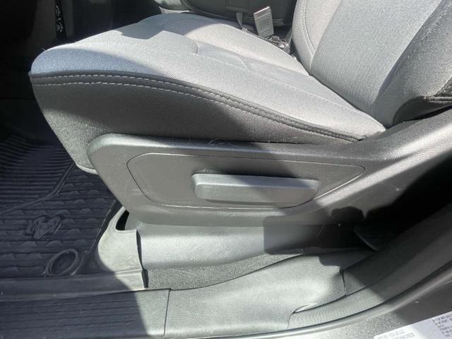 Photo of 2022 Granite Crystal Clearcoat Metallic RAM 1500