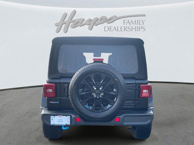Photo of 2022 Black Clearcoat Jeep Wrangler Unlimited 4xe