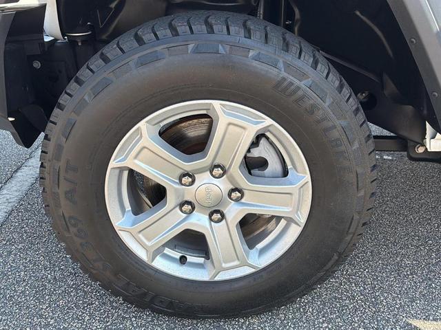 Photo of 2020 Bright White Clearcoat Jeep Wrangler