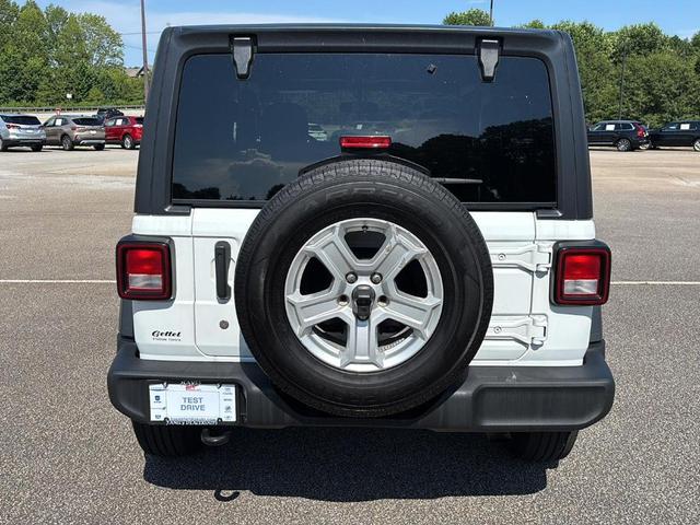 Photo of 2020 Bright White Clearcoat Jeep Wrangler