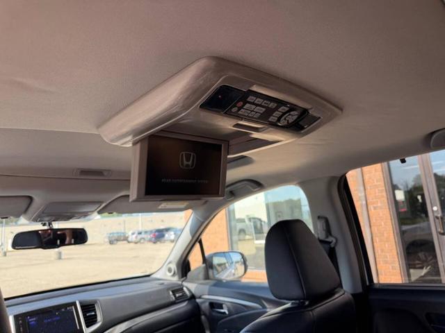 Photo of 2018 White Honda Pilot