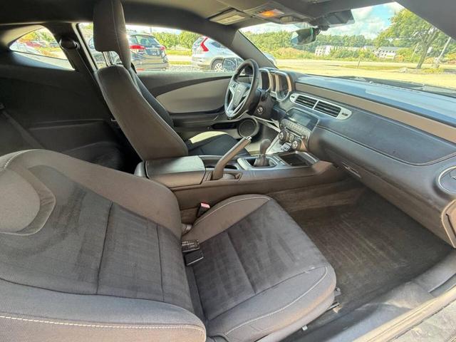 Photo of 2014 Gray Chevrolet Camaro