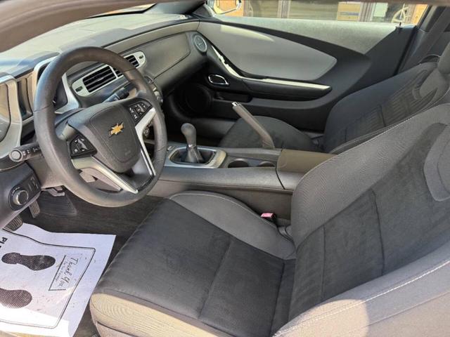 Photo of 2014 Gray Chevrolet Camaro