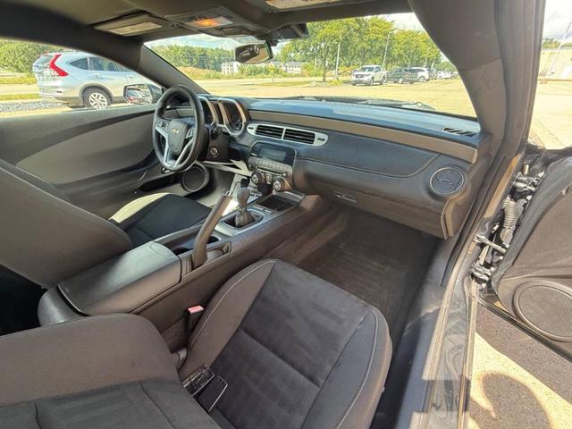 Photo of 2014 Gray Chevrolet Camaro