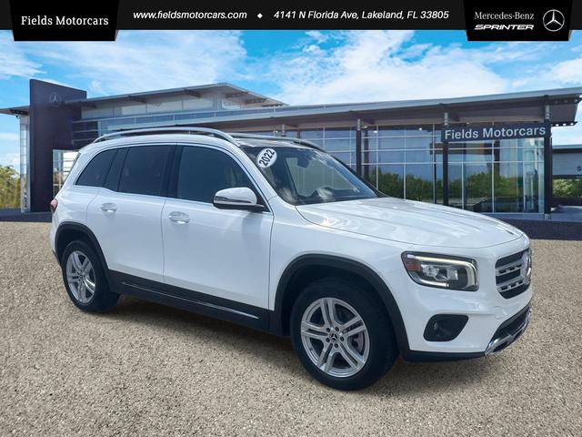 Photo of 2022 Polar White Mercedes-Benz GLB 250