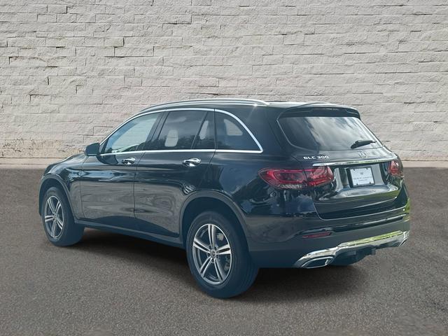 Photo of 2022 Black Mercedes-Benz GLC 300