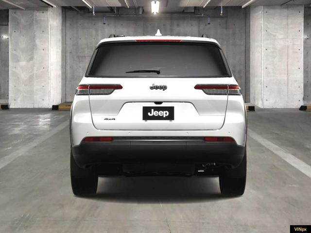 Photo of 2025 Bright White Clearcoat Jeep Grand Cherokee L