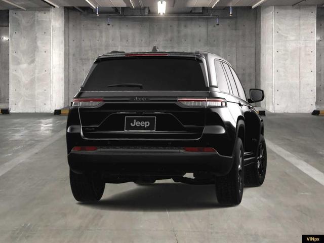 Photo of 2025 Diamond Black Jeep Grand Cherokee