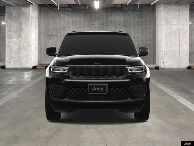 Photo of 2025 Diamond Black Jeep Grand Cherokee