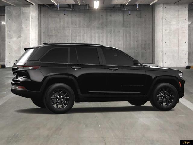 Photo of 2025 Diamond Black Jeep Grand Cherokee