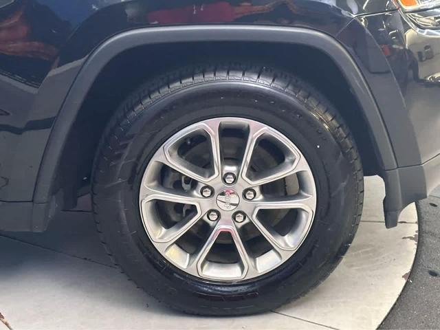 Photo of 2015 Black Forest Green Pearlcoat Jeep Grand Cherokee