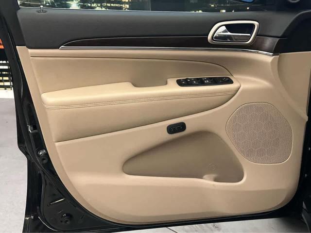 Photo of 2015 Black Forest Green Pearlcoat Jeep Grand Cherokee