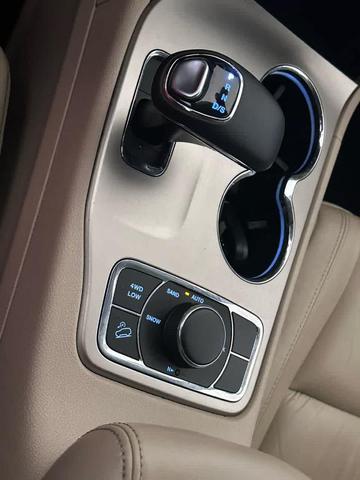 Photo of 2015 Black Forest Green Pearlcoat Jeep Grand Cherokee