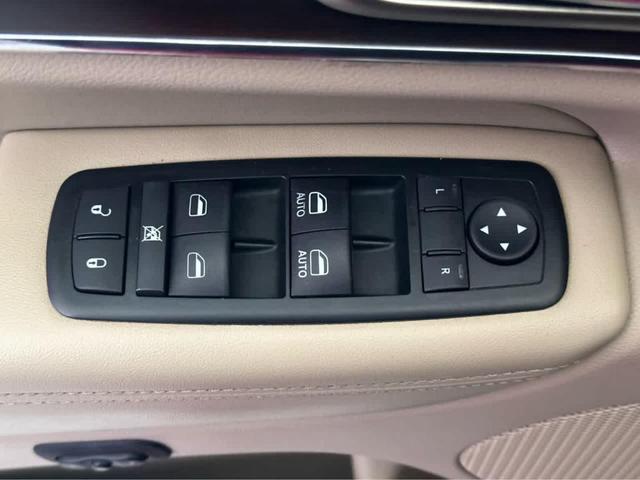 Photo of 2015 Black Forest Green Pearlcoat Jeep Grand Cherokee