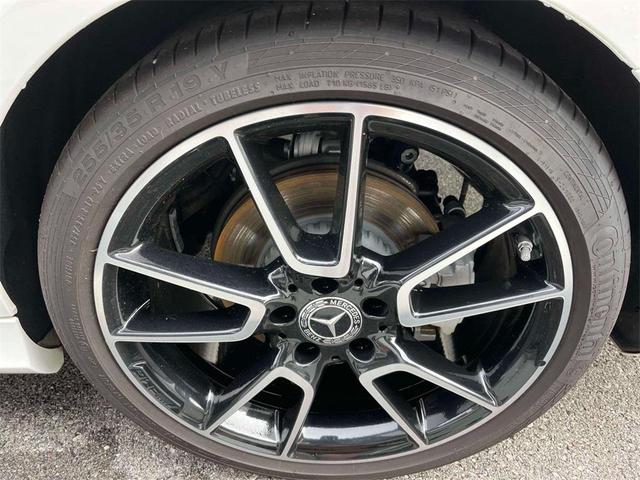 Photo of 2019 Polar White Mercedes-Benz C-Class