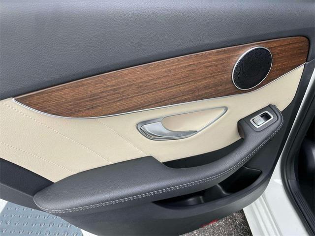 Photo of 2019 Polar White Mercedes-Benz C-Class