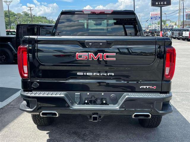 Photo of 2022 Onyx Black GMC Sierra 1500