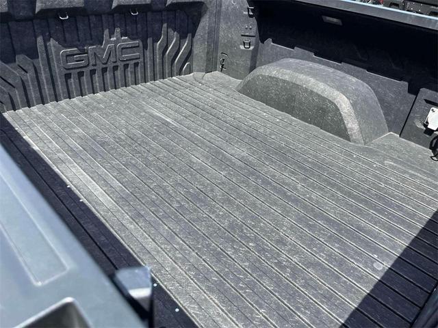 Photo of 2022 Onyx Black GMC Sierra 1500