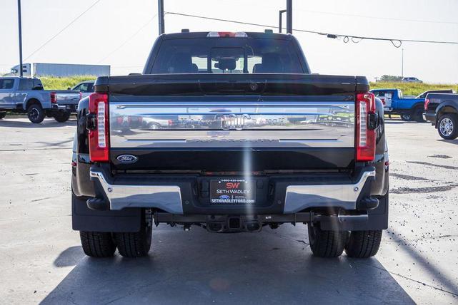 Photo of 2025 Agate Black Metallic Ford F-350