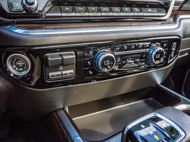 Photo of 2022 White Frost Tricoat GMC Sierra 1500