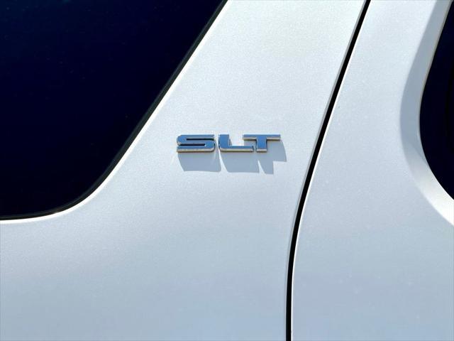 Photo of 2009 White Diamond Clearcoat GMC Yukon