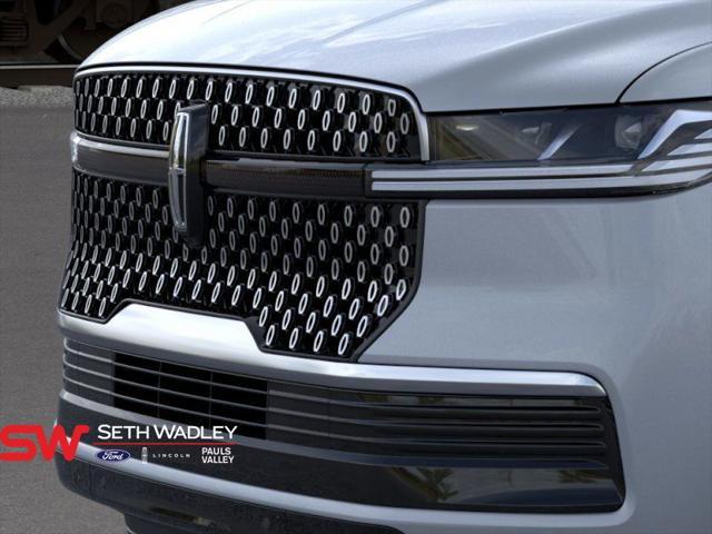 Photo of 2025 Gray Mist Metallic Tri-Coat Lincoln Navigator