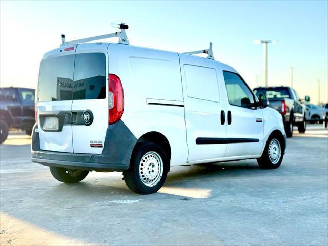 Photo of 2016 Bright White RAM ProMaster City
