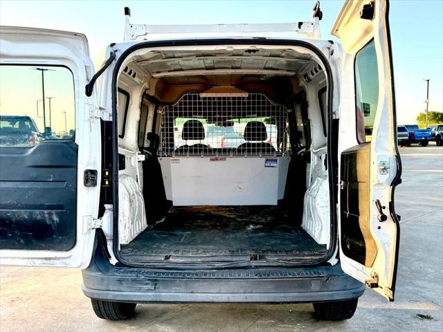 Photo of 2016 Bright White RAM ProMaster City