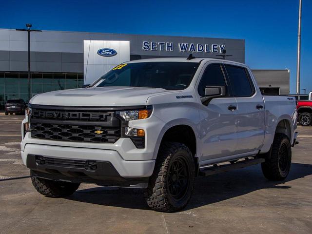 Photo of 2022 Summit White Chevrolet Silverado 1500