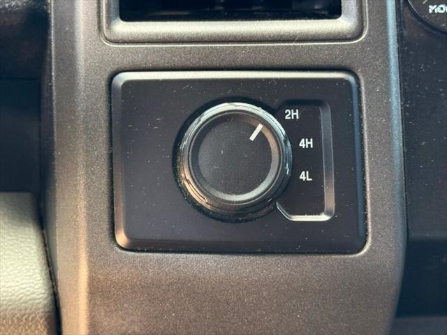 Photo of 2020 Oxford White Ford F-250