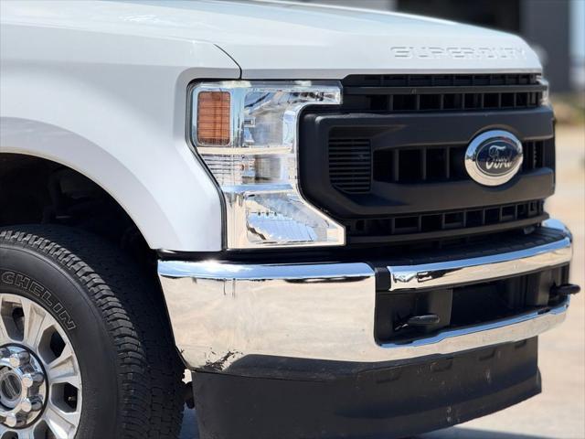 Photo of 2020 Oxford White Ford F-250