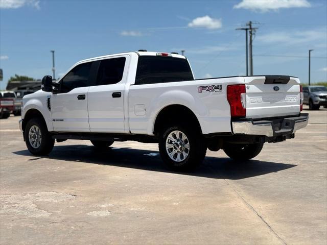 Photo of 2020 Oxford White Ford F-250