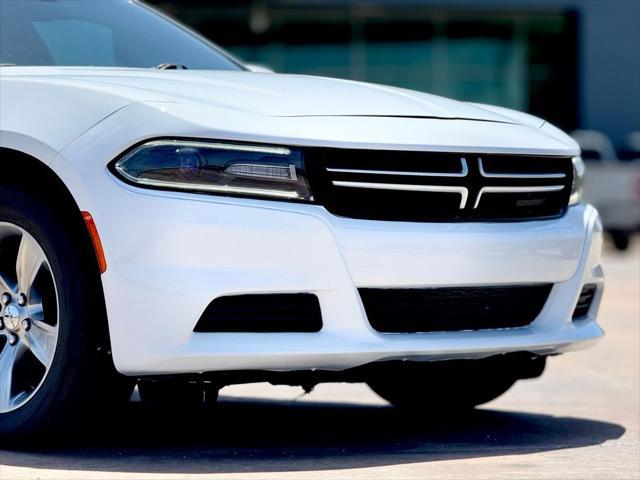 Photo of 2015 Bright White Clearcoat Dodge Charger
