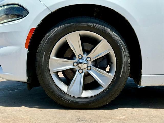 Photo of 2015 Bright White Clearcoat Dodge Charger
