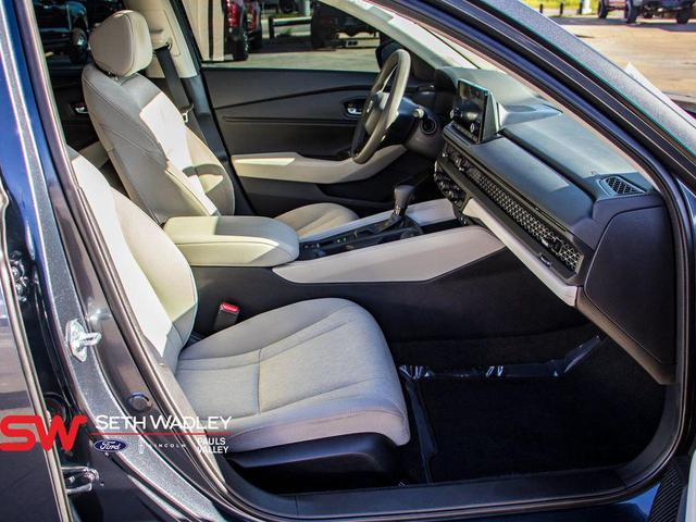 Photo of 2024 Meteorite Gray Metallic Honda Accord