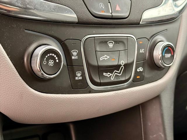 Photo of 2023 Summit White Chevrolet Equinox