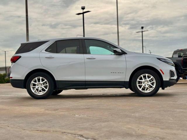 Photo of 2023 Summit White Chevrolet Equinox