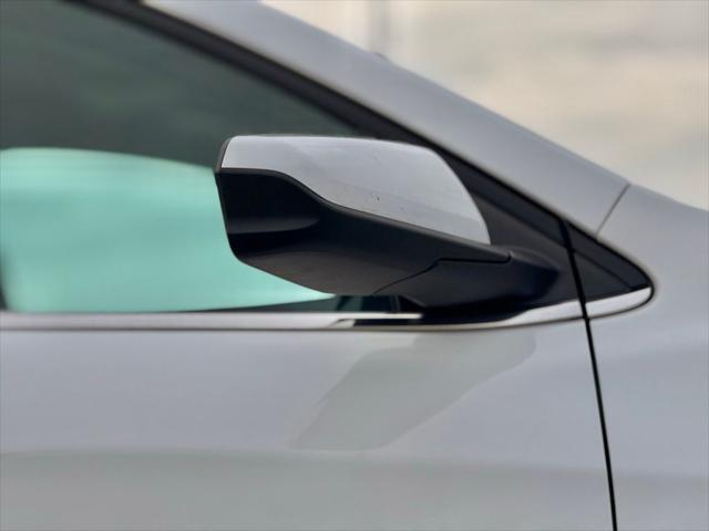 Photo of 2023 Summit White Chevrolet Equinox