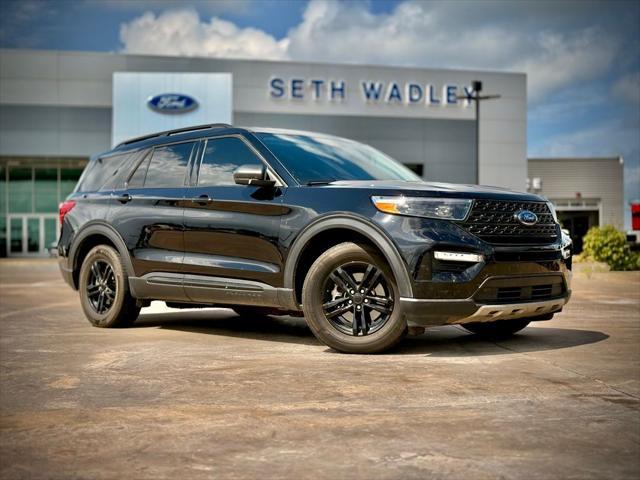Photo of 2023 Agate Black Metallic Ford Explorer