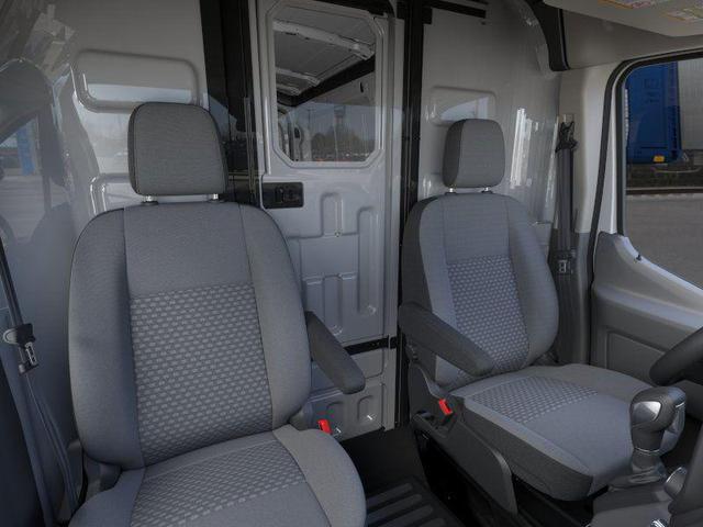 Photo of 2025 Oxford White Ford Transit-250