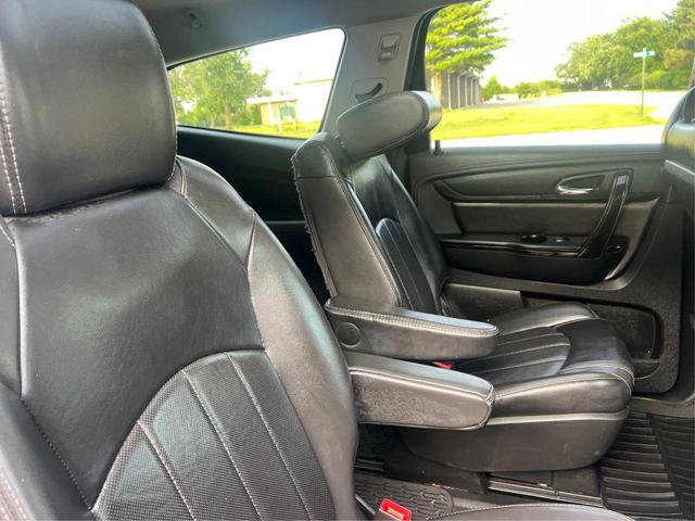 Photo of 2015 Black Granite Metallic Chevrolet Traverse