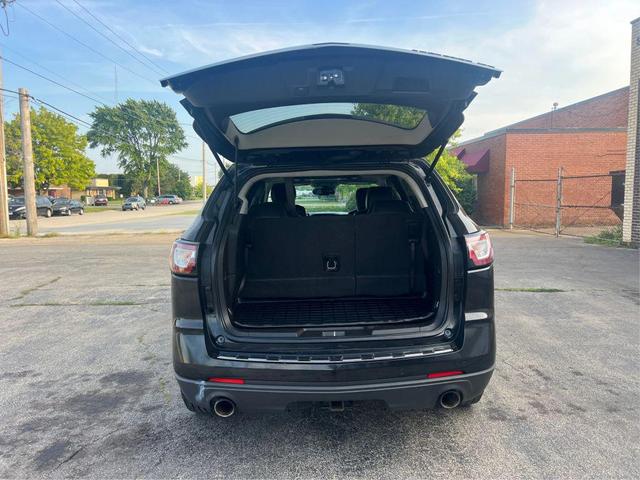 Photo of 2015 Black Granite Metallic Chevrolet Traverse