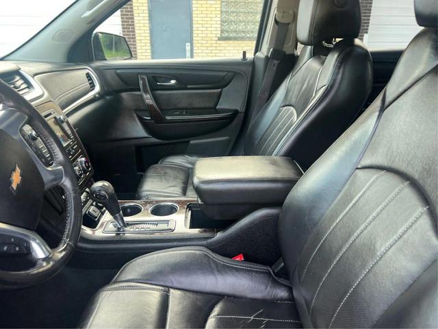 Photo of 2015 Black Granite Metallic Chevrolet Traverse